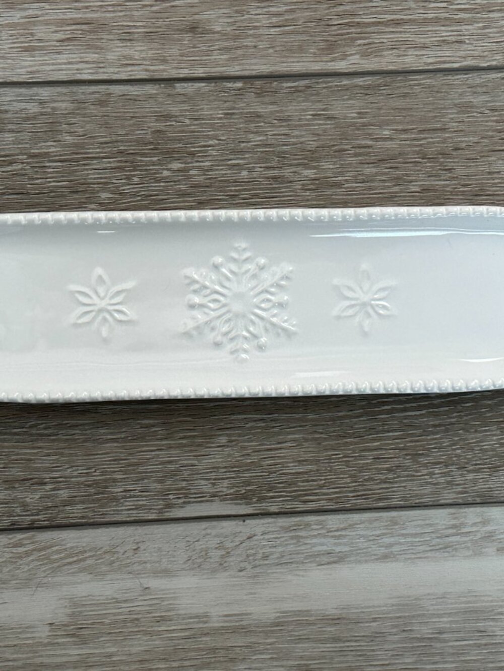 dei Trinket Snack App Ceramic Dish Tray w Snowflake Design Winter White Xmas